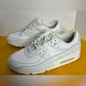 Nike Air Max Used Size 9.5 men White